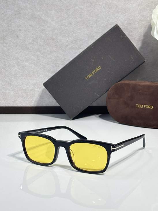 Picture of Tom Ford Sunglasses _SKUfw77317863fw